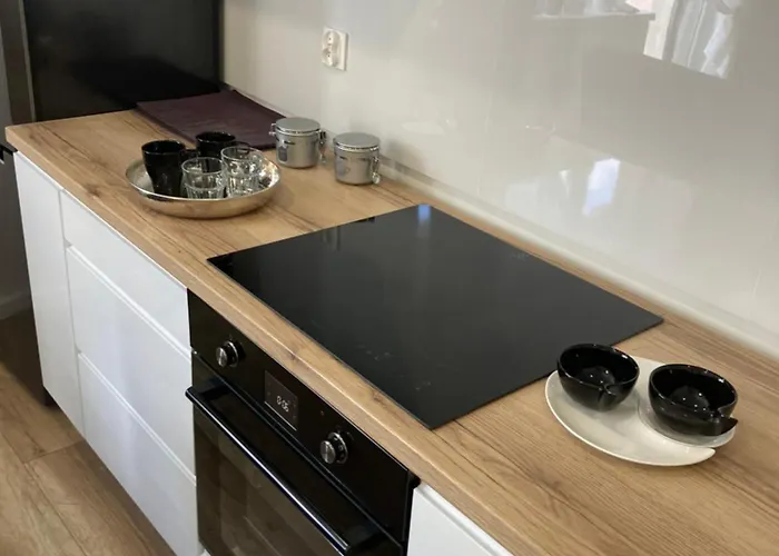 Premium Na Wzgorzu Czwartek *